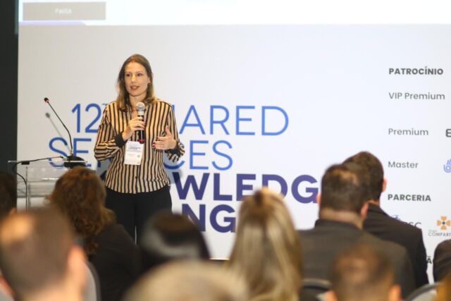 🔍 Tecnologia aplicada, resultados reais!

No Espaço Solutions do 12ᵀᴴ Shared Services Knowledge Exchange, tivemos uma sequência de cases práticos que mostraram como a inovação está impulsionando a performance dos CSCs no Brasil. 💡

👨‍💻 Danielle Branco apresentou como a RD Saúde reduziu 65% dos custos e aumentou em 50% a agilidade do CSC com soluções low-code e Python.

🤖 Gabriel Amaral e Fabiano Longaray mostraram como a IA Generativa está otimizando processos e reduzindo tempo no Grupo Sinosserra.

⚙️ Juliana Rodrigues Dias compartilhou a jornada da Suzano com automação fiscal em grande escala, rumo à eficiência inteligente.

O Espaço Solutions traduziu inovação em ação. É isso que move o #12thSSKE.
📩 eventos@ieg.com.br

#IEG #EspaçoSolutions #12thSSKE #sharedservices #CSC #automação #IA #transformacaodigital #casesdesucesso #eventocorporativo